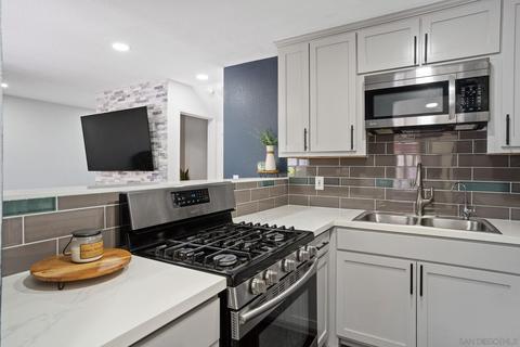 2012 Terracina Cir, Spring Valley, CA 91977 photo 8