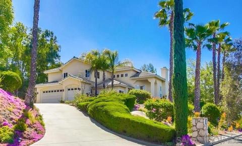 713 Camelot Pkwy, El Cajon, CA 92019
