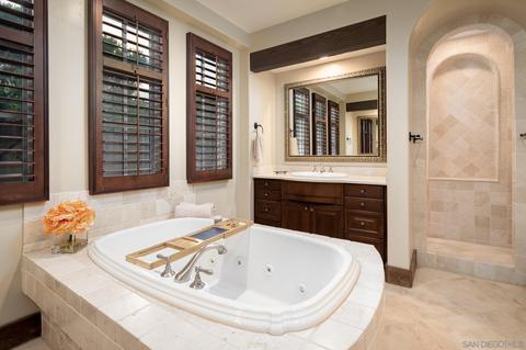 6949 Corte Spagna, Rancho Santa Fe, CA 92091 photo 35
