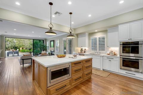 7358 Corte Tomillo, Carlsbad, CA 92009 photo 11