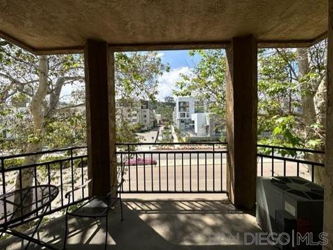 550 Camino De La Reina #214, San Diego, CA 92108