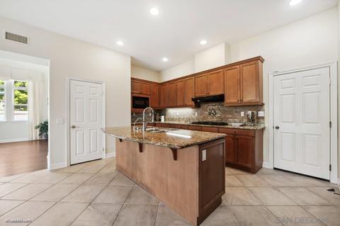 6763 Caurina Ct, Carlsbad, CA 92011 photo 15
