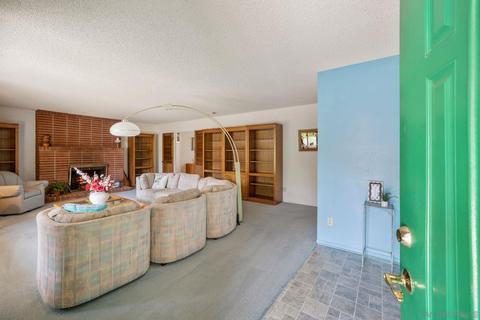 1012 Bel Air Dr E, Vista, CA 92084 photo 3