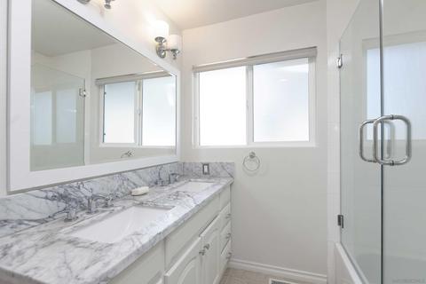 5459 Moonlight Ln, La Jolla, CA 92037 photo 25