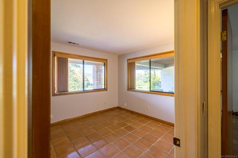 11607 Johnson Lake Rd, Lakeside, CA 92040 photo 22