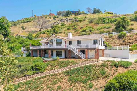 11607 Johnson Lake Rd, Lakeside, CA 92040 photo 2