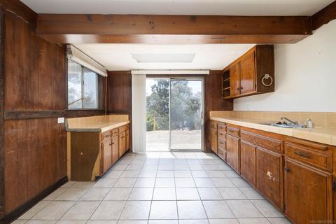 525 S Vine St, Escondido, CA 92025 photo 16