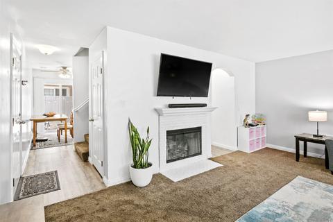 966 N Mollison Ave, El Cajon, CA 92021