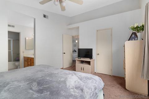 5221 Alamosa Park Dr, Oceanside, CA 92057 photo 14