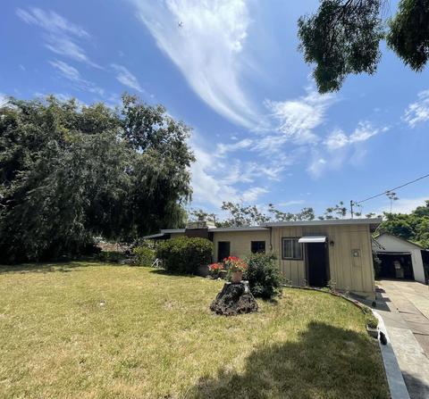 10021 Sierra Madre, Spring Valley, CA 91977