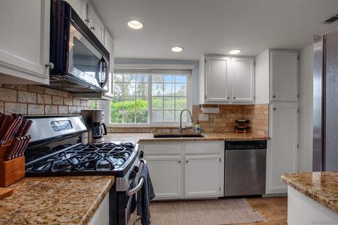 2952 Cape Cod Cir, Carlsbad, CA 92010 photo 8