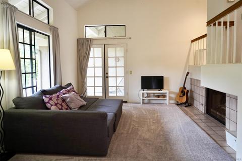 7515 Viejo Castilla Way, Carlsbad, CA 92009