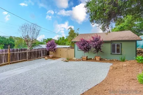 9745 Grape Ln, Escondido, CA 92029