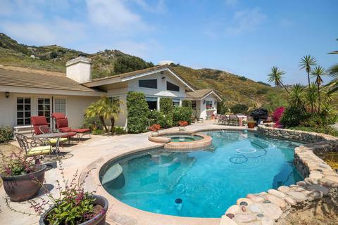 1520 Willow Bend Dr, El Cajon, CA 92019