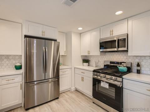 2902 Thunder Dr, Oceanside, CA 92056 photo 12