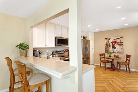 6547 Caminito Catalan, La Jolla, CA 92037 photo 4