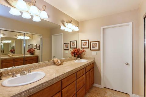 6547 Caminito Catalan, La Jolla, CA 92037 photo 15