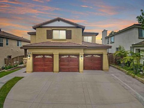1095 Greenway Rd, Oceanside, CA 92057 photo 2