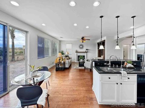 1095 Greenway Rd, Oceanside, CA 92057 photo 9