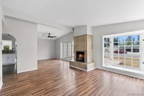 949 Gray Dr, El Cajon, CA 92020
