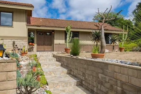 1621 Arrow Wood, Vista, CA 92084