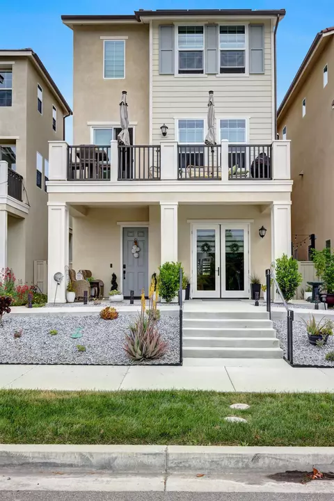 21517 Trail Blazer Ln, Escondido, CA 92029
