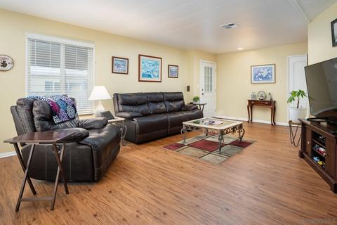 262 Brookside Ln, Oceanside, CA 92056 photo 9