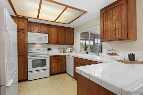 760 Highland St, Escondido, CA 92027 photo 8