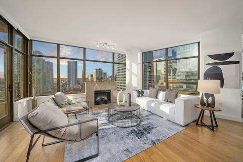700 W E St #1404, San Diego, CA 92101
