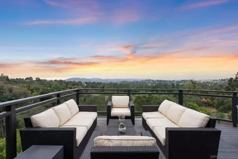 16224 Rostrata Hill Rd, Poway, CA 92064