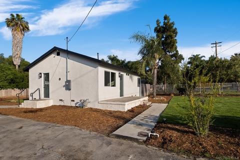 2047 Goodwin Dr, Vista, CA 92084 photo 16