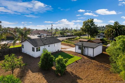 2047 Goodwin Dr, Vista, CA 92084 photo 5