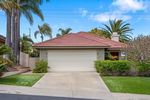 1934 Rosewood St, Vista, CA 92081