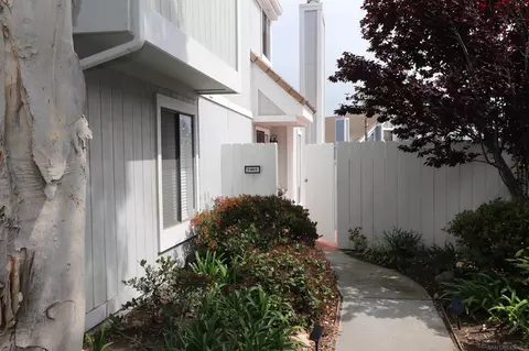 3465 Windspun Dr, Huntington Beach, CA 92649