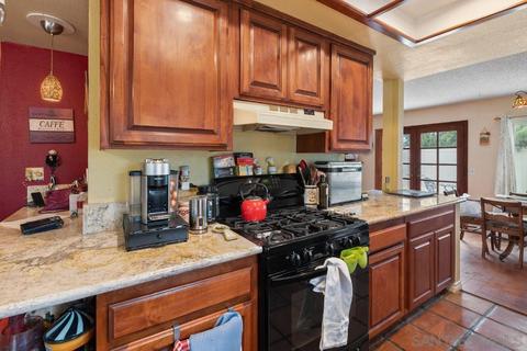 894 Coldstream Dr, El Cajon, CA 92020 photo 15