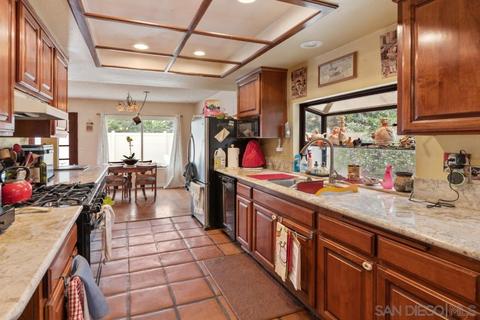 894 Coldstream Dr, El Cajon, CA 92020 photo 14