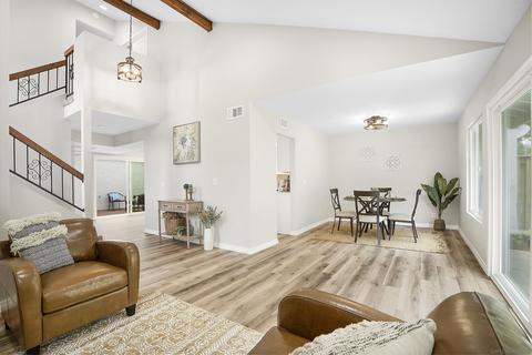 1826 Esquire Gln, Escondido, CA 92029 photo 2