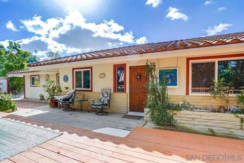 2328 Maelee Dr, Vista, CA 92084 photo 2