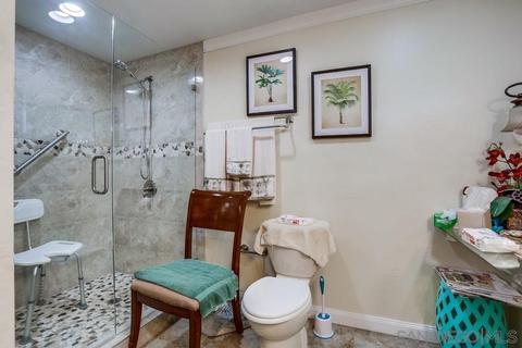 2328 Maelee Dr, Vista, CA 92084 photo 9