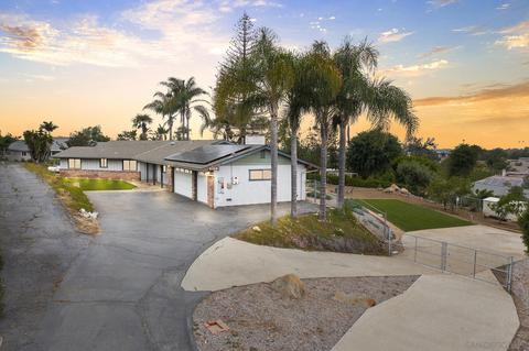 1347 Douglas Dr, Vista, CA 92084