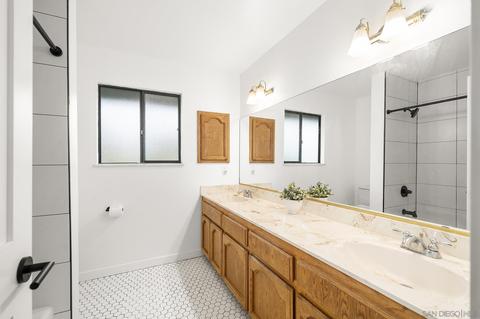 1347 Douglas Dr, Vista, CA 92084 photo 9