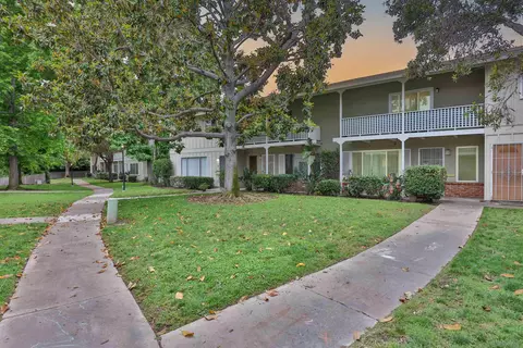 4750 70th St #27, La Mesa, CA 91942