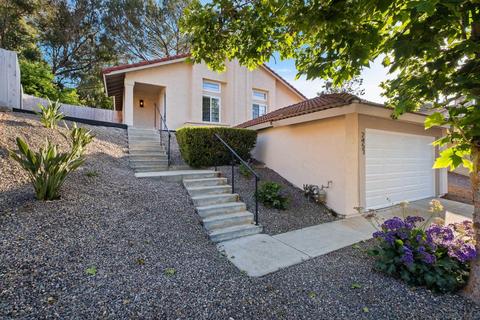 2457 Jasper Gln, Escondido, CA 92029 photo 2
