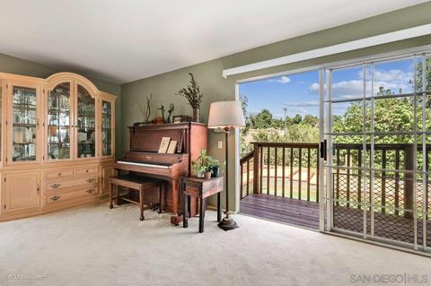 301 Tan Bob Ln, Escondido, CA 92029 photo 11