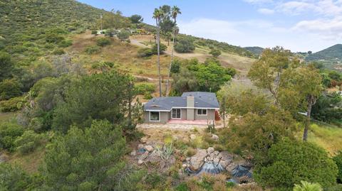 760 Rainbow Hills Rd, Fallbrook, CA 92028 photo 2