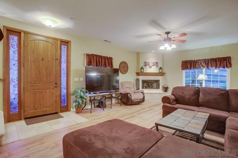 10218 Canyon Dr, Escondido, CA 92026 photo 5