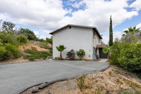 1850-52 Bakersfield St, Lemon Grove, CA 91945