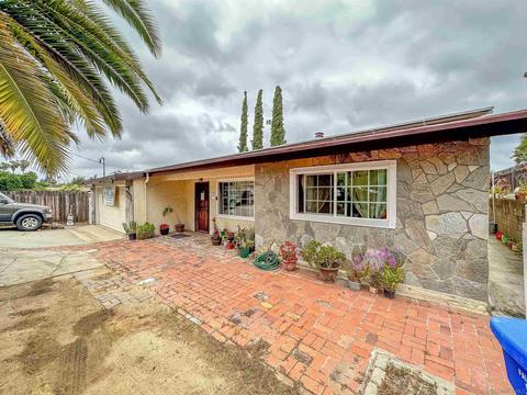 724 Driftwood Ln, Fallbrook, CA 92028 photo 5