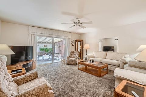 577 Cedar St, El Cajon, CA 92021 photo 2