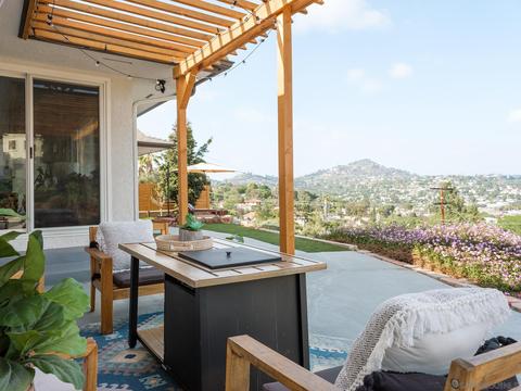 3580 Saddle Dr, Spring Valley, CA 91977